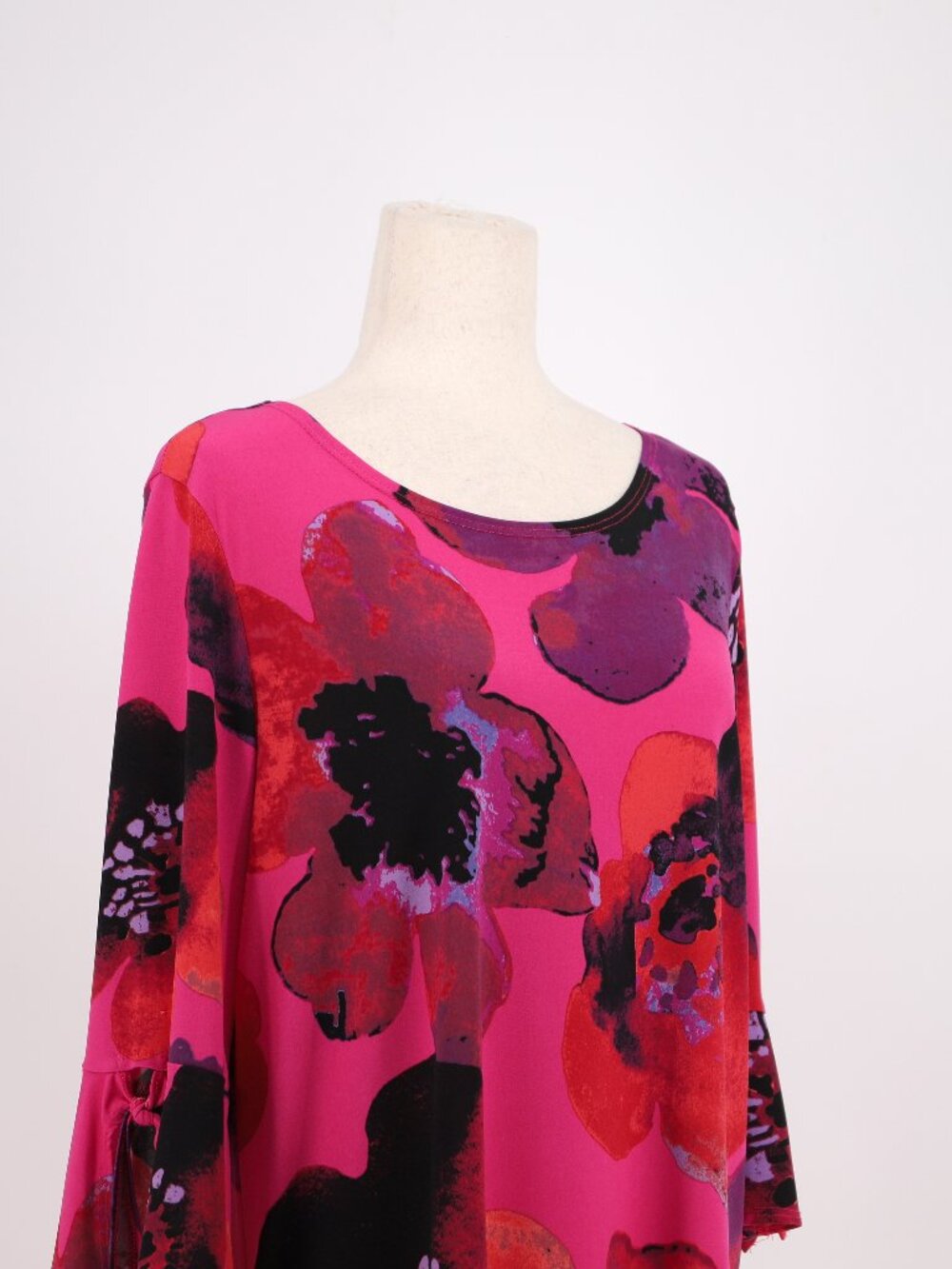 CLARA SUNWOO Soft Knit Poppy Print Tunic with Cuff Detail Side Vents Size M - Picture 4 of 10
